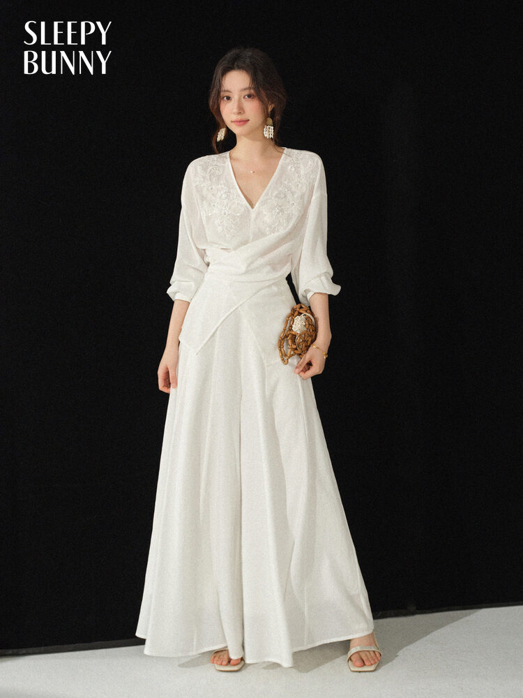 V Neck Embroidered Blouse and  - Palazzo Pant Wide recensione e prezzo