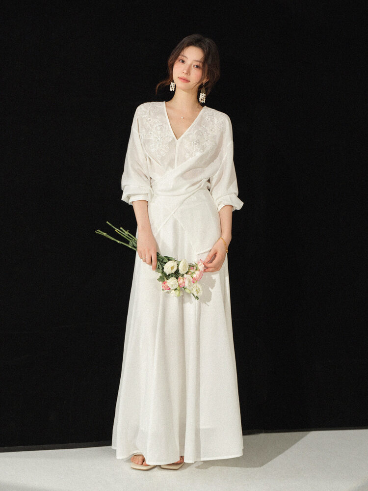 V Neck Embroidered Blouse and  - Palazzo Pant Wide recensione e prezzo