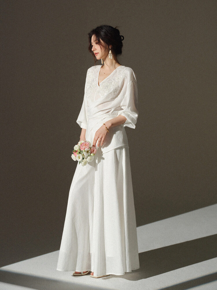 V Neck Embroidered Blouse and  - Palazzo Pant Wide recensione e prezzo
